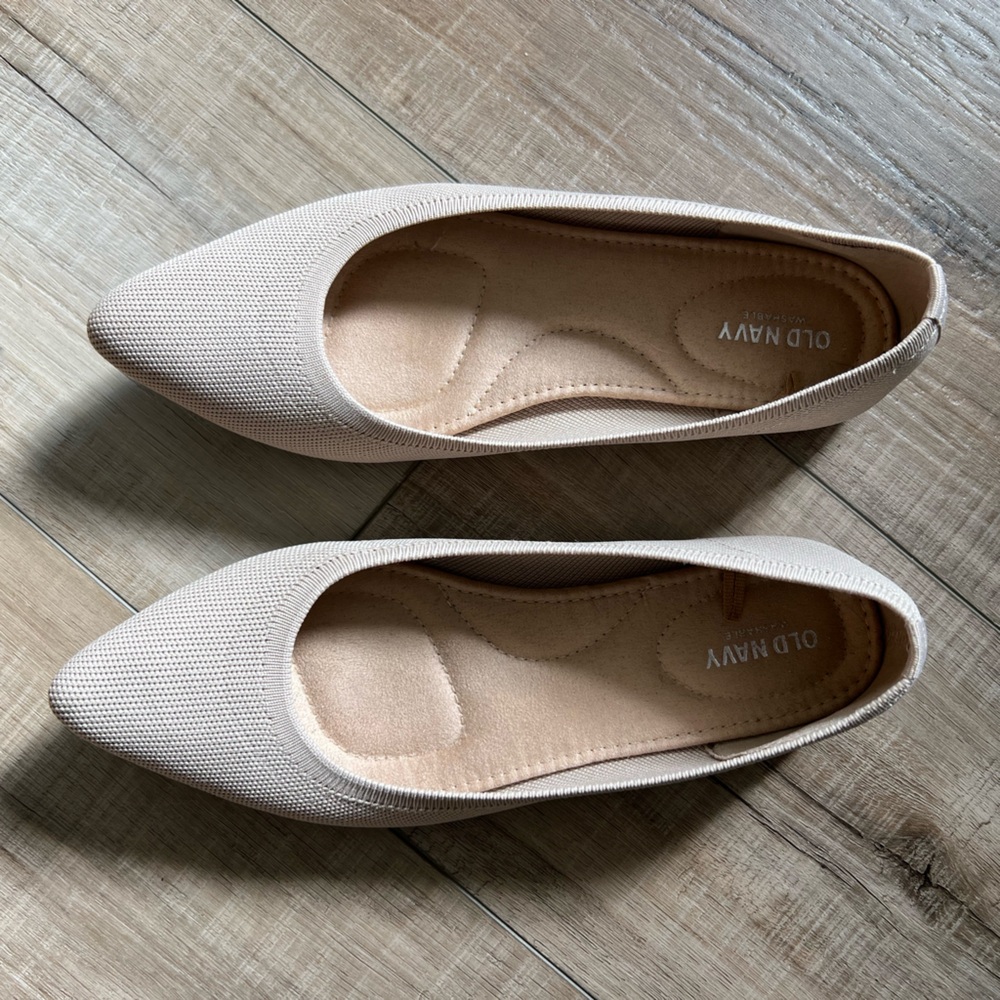 Old Navy Women's Neutral Beige/Ecru Flats, Size 7